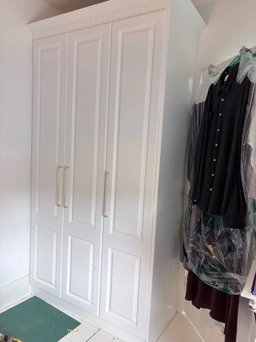 Built in Wardrobe - Image 1