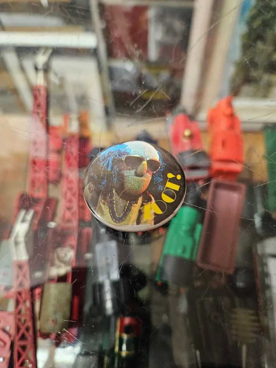 Vintage Muppets Badge - Image 1