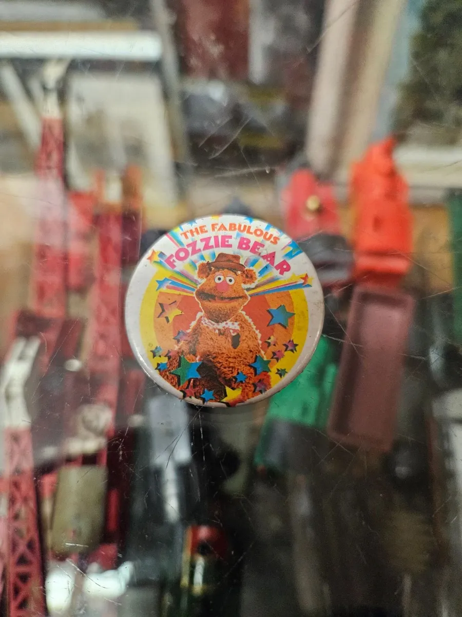 Vintage Muppets Badge - Image 1