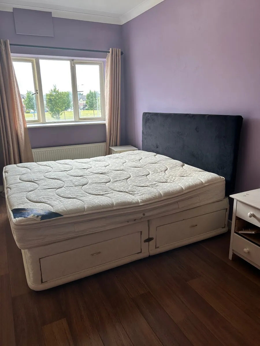 Superking bed base & mattress - Image 1