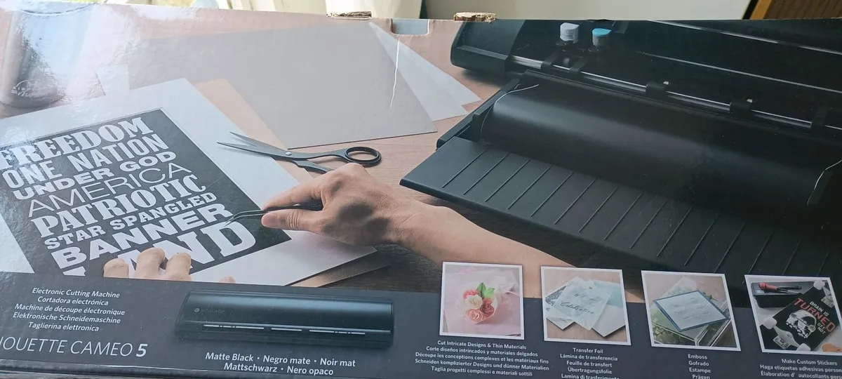 Silhouette Cameo 5 - Image 1
