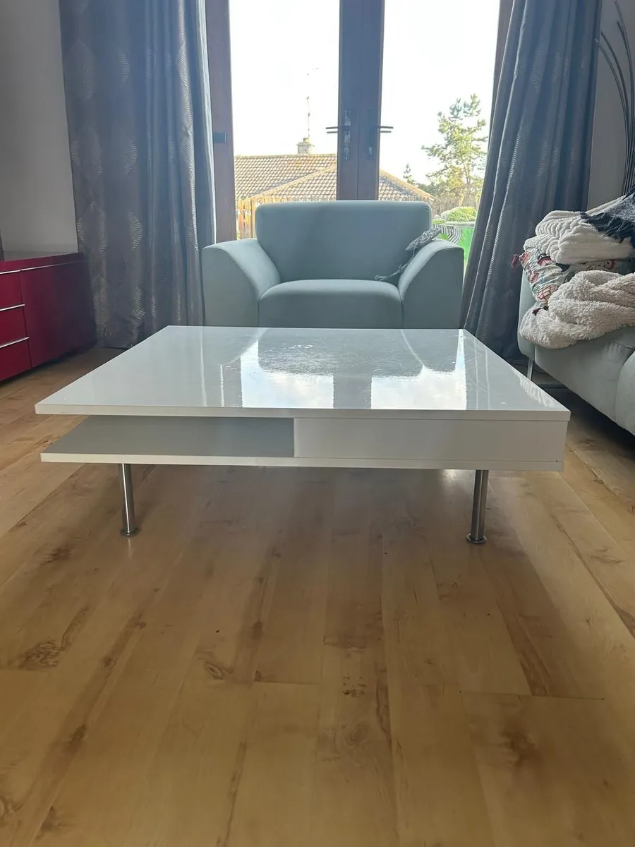 Elegant Modern White Coffee Table - Image 1