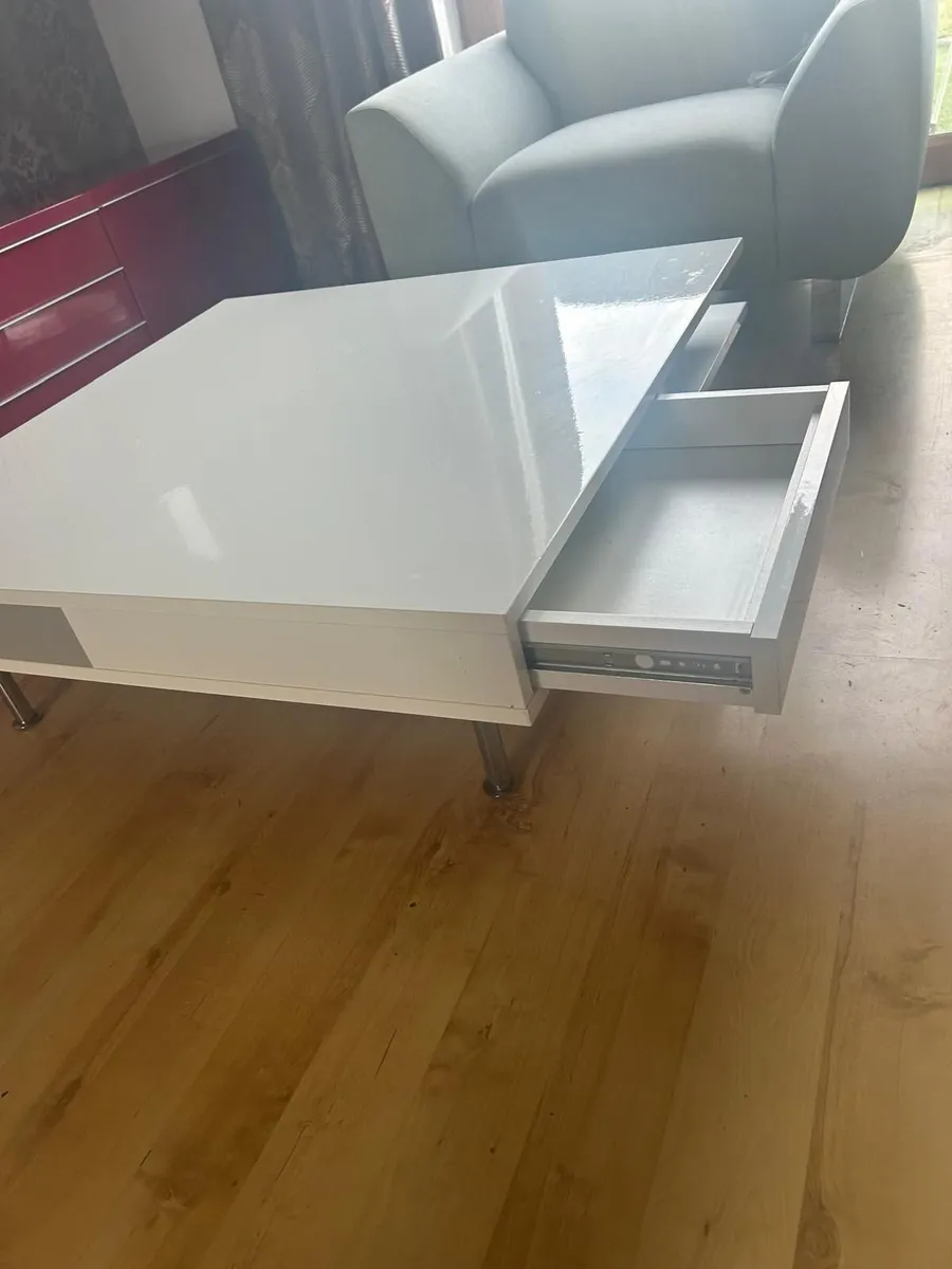 Elegant Modern White Coffee Table - Image 2
