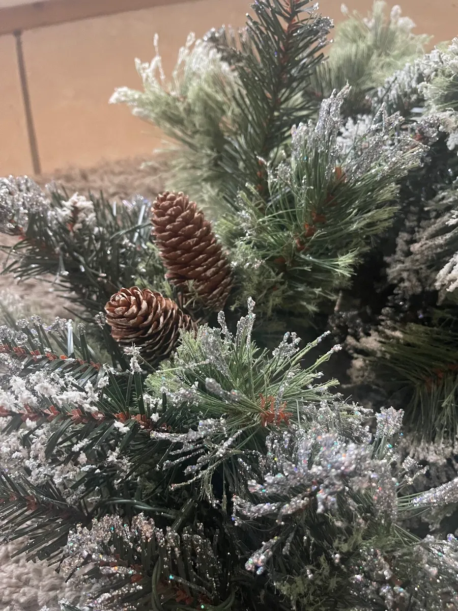 FREE Xmas Tree & Decorations  - Collection Only - Image 4