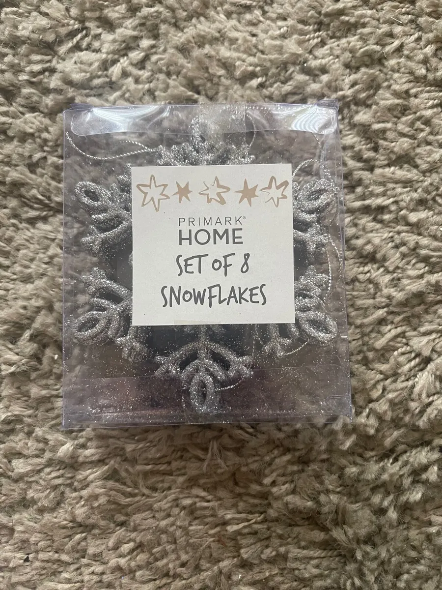 FREE Xmas Garland & Decorations  - Collection Only - Image 3