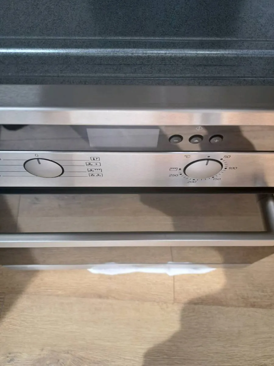 Miele Built-In Double Oven - Image 4