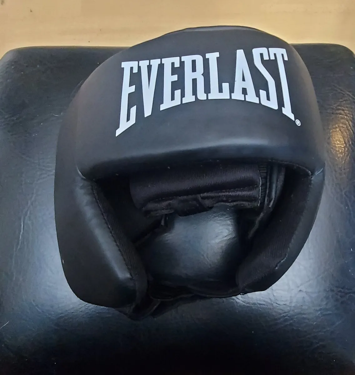 Boxing gloves/ head guards - Image 4
