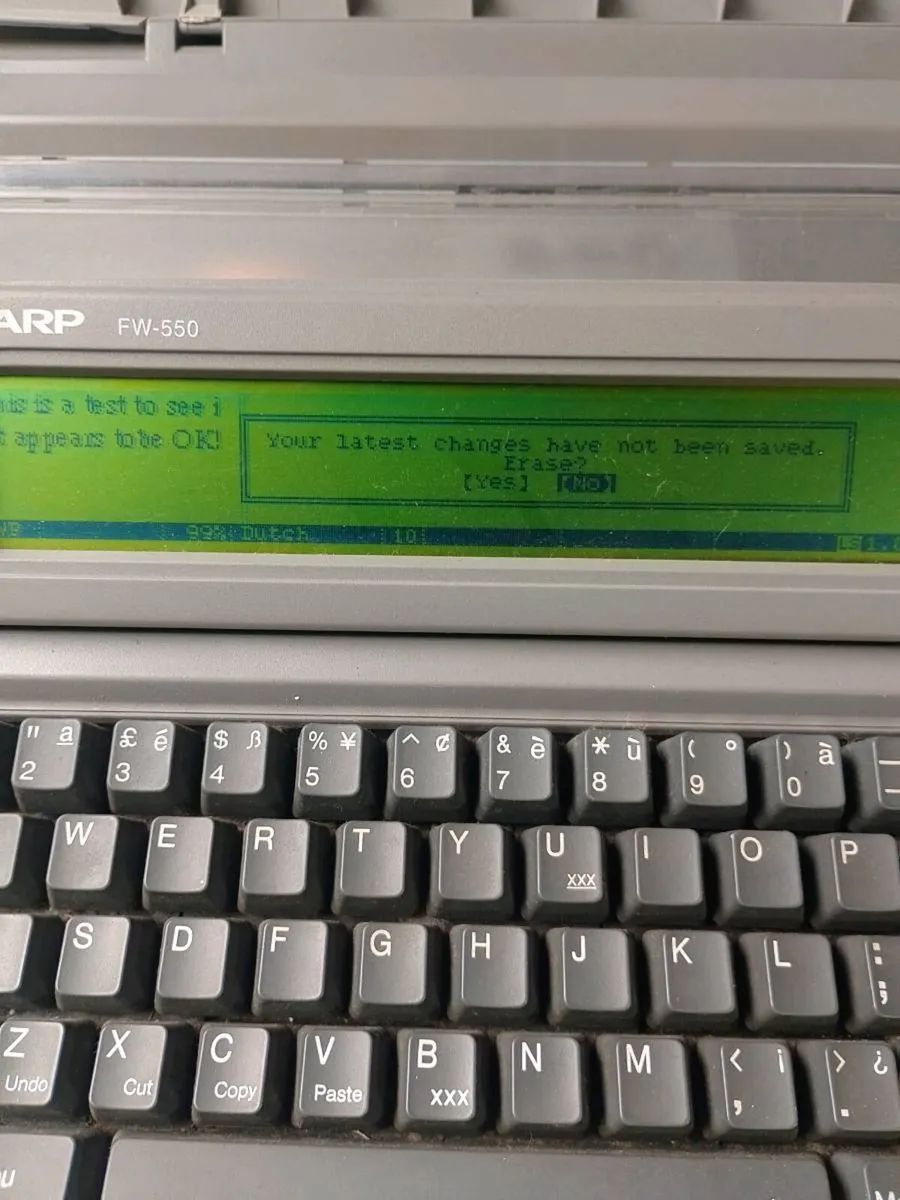 Sharp FW-500 font writer word processor - Image 4