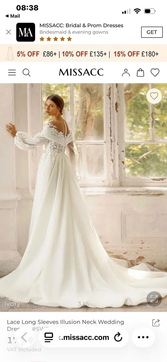 Wedding dress size 18 - Image 1