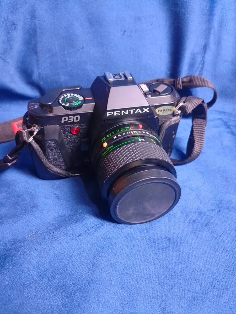 Vintage Pentax P30 35mm Film SLR Camera - Image 1
