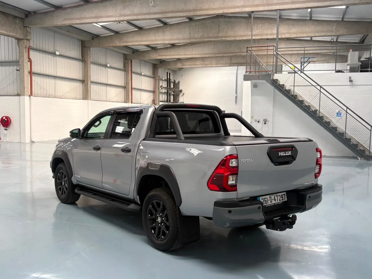 New Toyota Hilux InvincibleX 2.8 Auto - Image 4