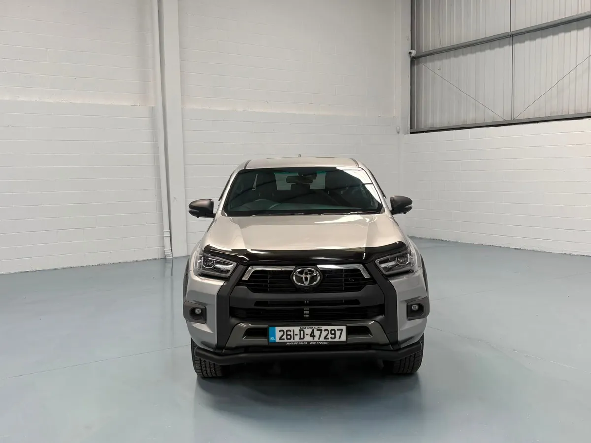 New Toyota Hilux InvincibleX 2.8 Auto - Image 3