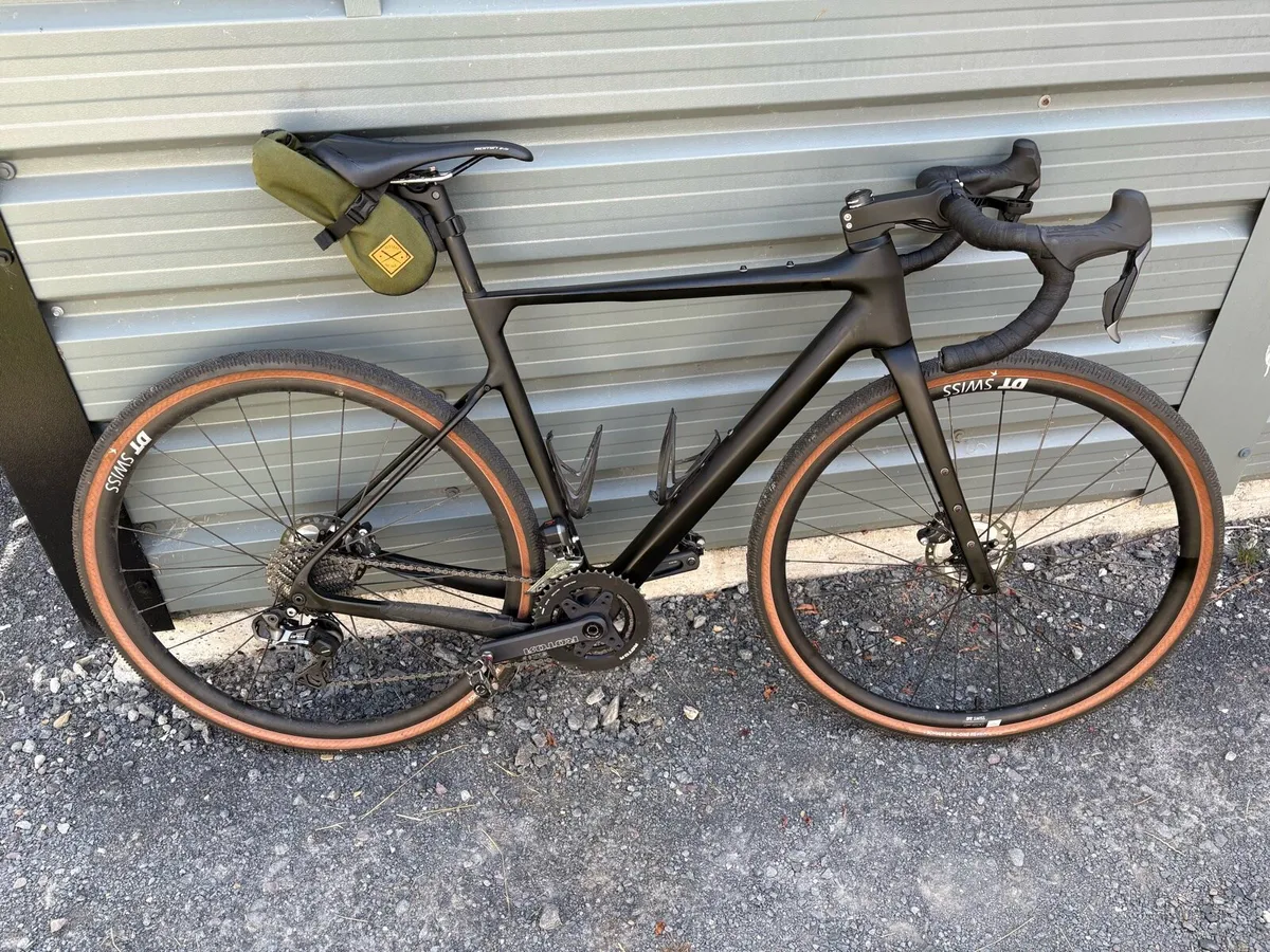 Light carbon custom gravel bike for sale size m - Image 1