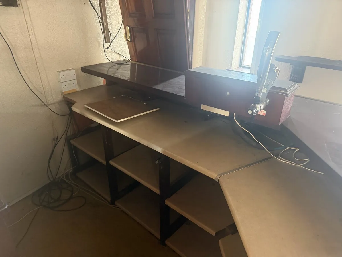 Bar and ice machine - Image 4