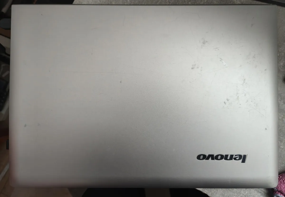 Silver Lenovo 15,6" Windows 11 Laptop - Image 3