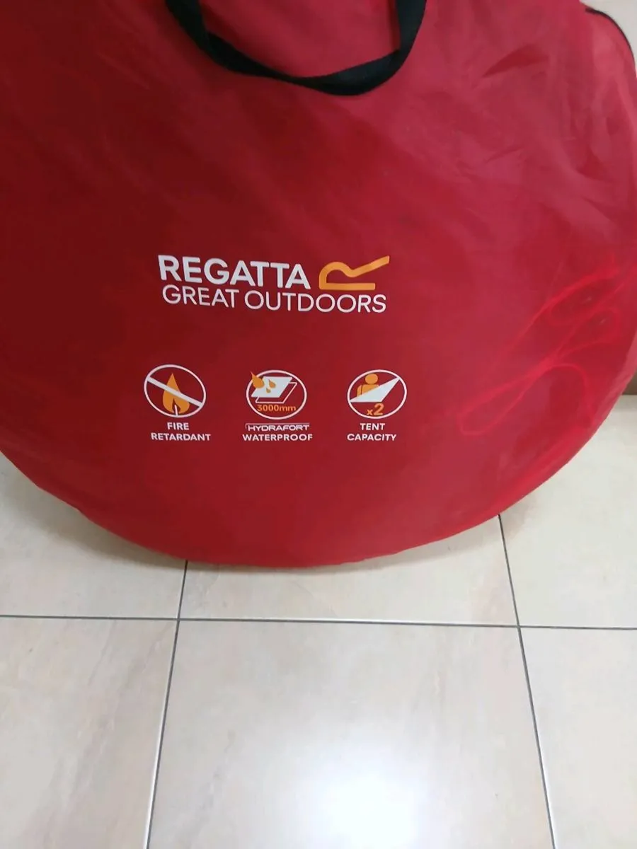 REGATTA POP UP TENT LIKE NEW - Image 4