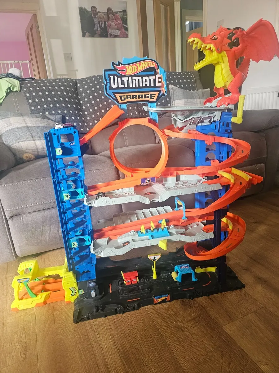 Toys - Image 1
