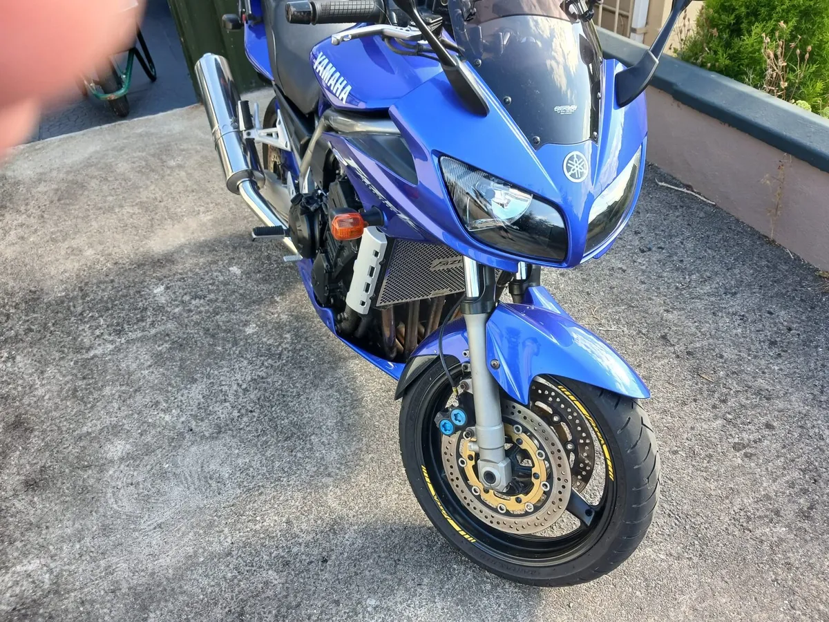 Yamaha Fazer 1000 - Image 2