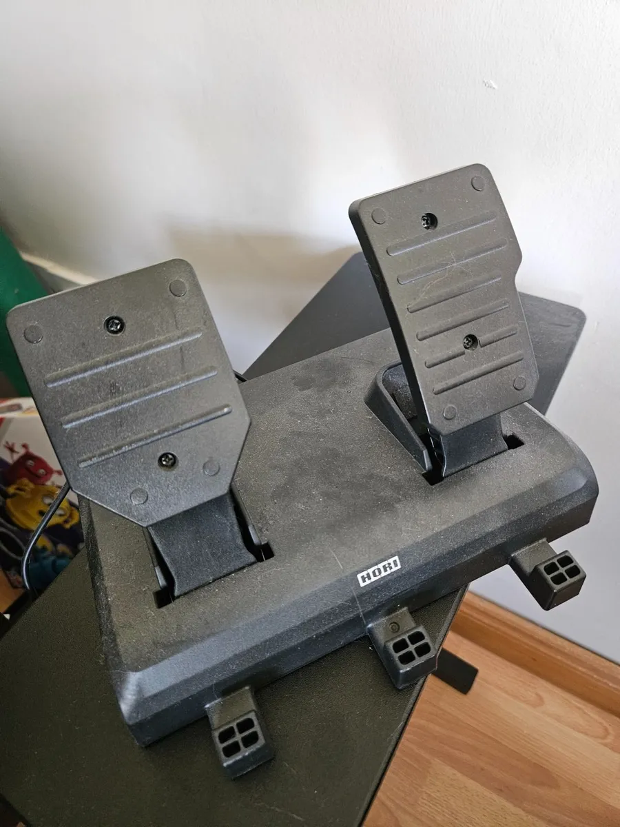 HORI Racing Wheel Apex (RWA) + Pedals & Stand - Image 2