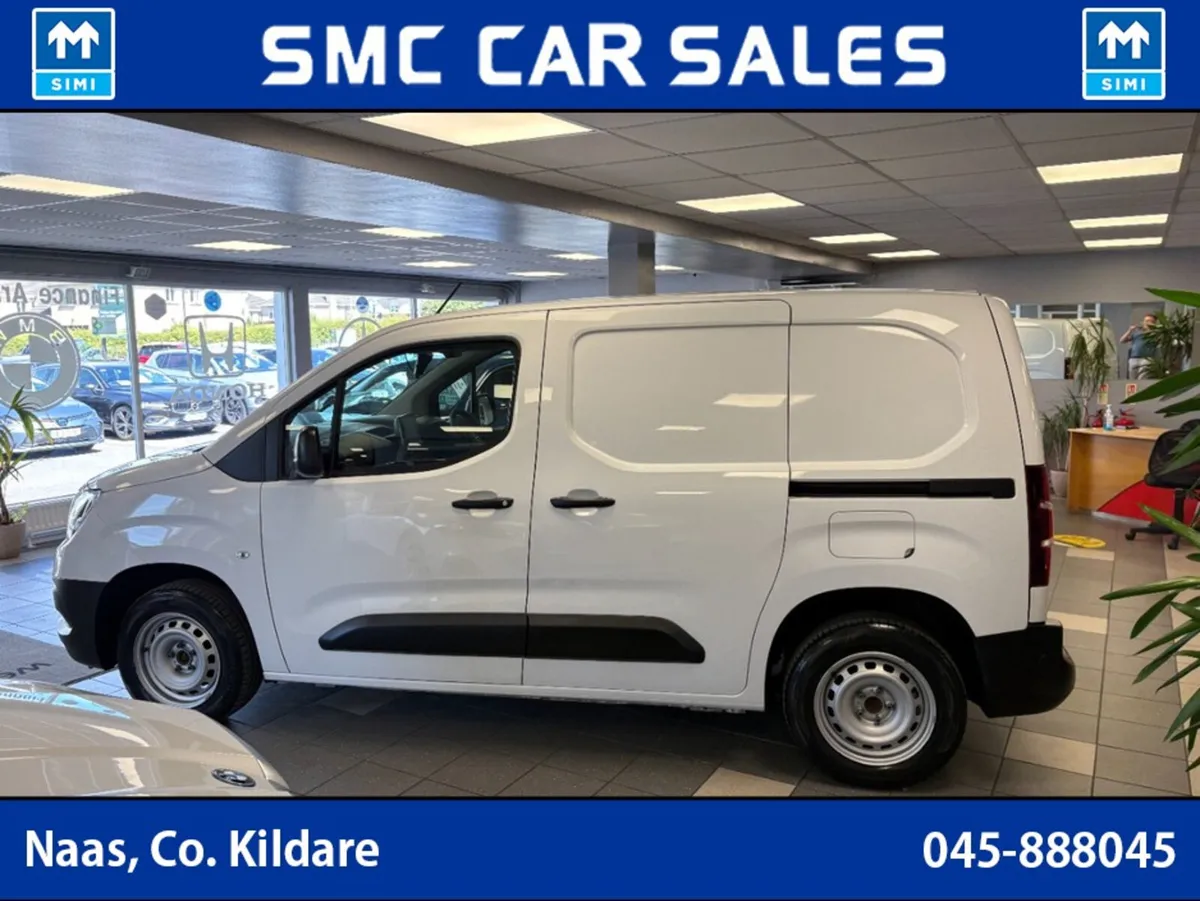 Opel Combo KOMF L1H1-1.5 100PS D 3DR KOMFORT TRIM - Image 4