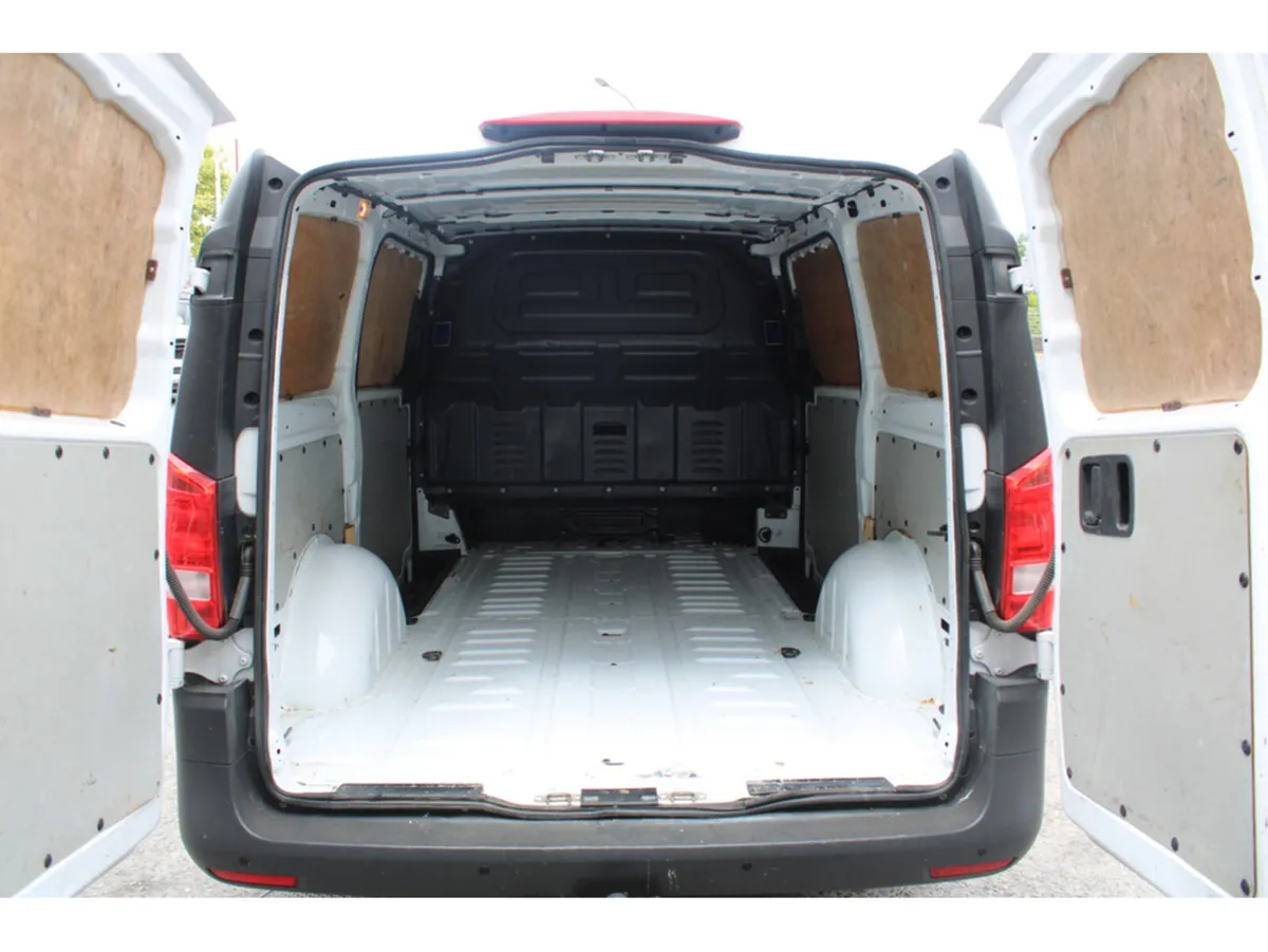Mercedes-Benz Vito 110 KA/L FWD CLASSIC - Image 4
