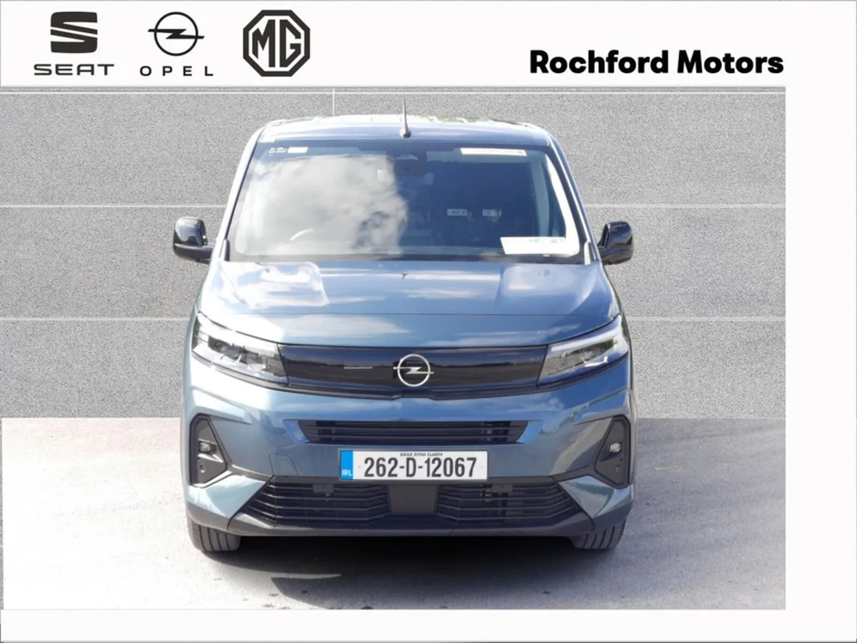 Opel Combo *ALLOYS* L1H1 Sportive 1.5 130HP AUTO - Image 2