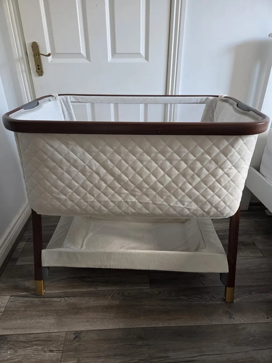 Tutti Bambini CoZee Luxe Next to me. As New. - Image 1
