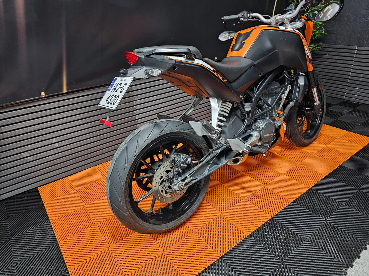 Ktm Duke 125 - Image 3