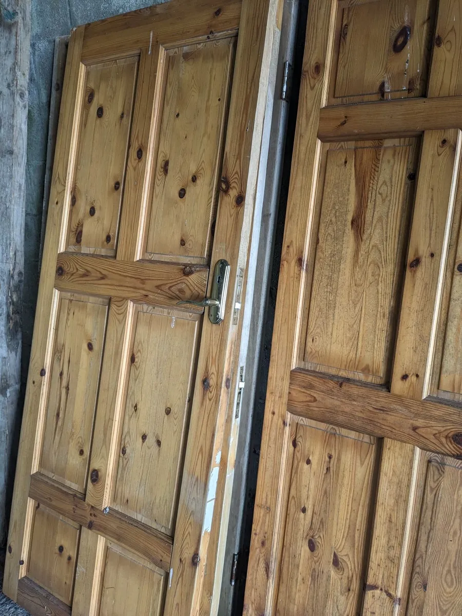4 pine wood doors - Image 2