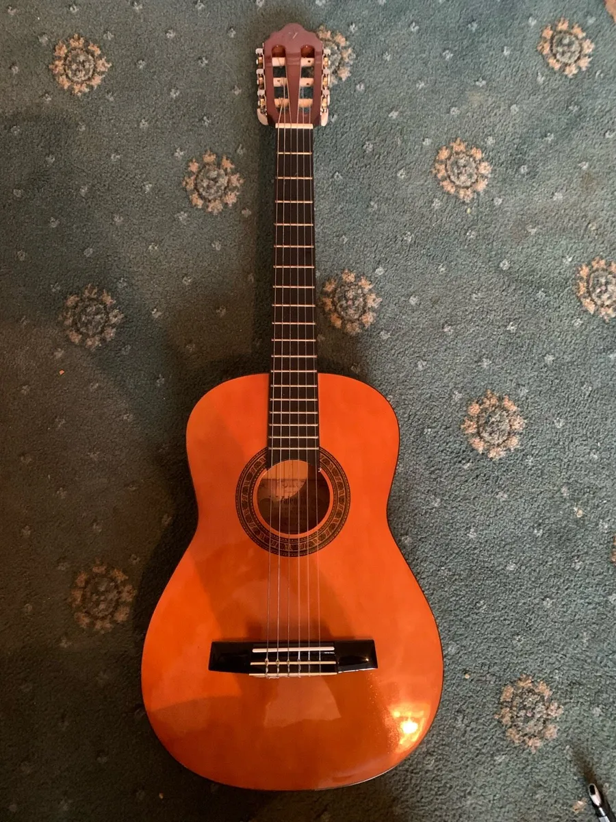 1/2-size classical guitar - Image 1