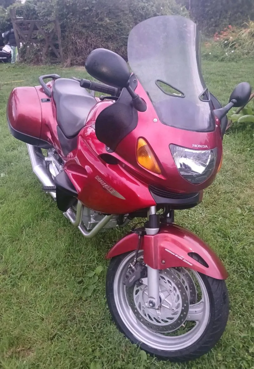 2006 Honda NT650V Deauville - Image 1