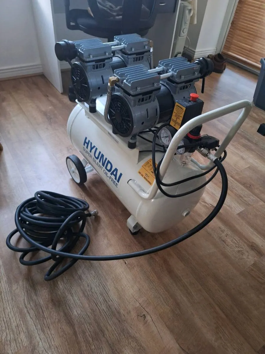 Hyundai 50L Oil Free Air Compressor - Image 2