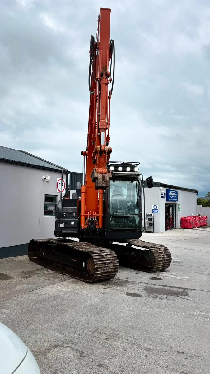 Hitachi 130 - Image 3