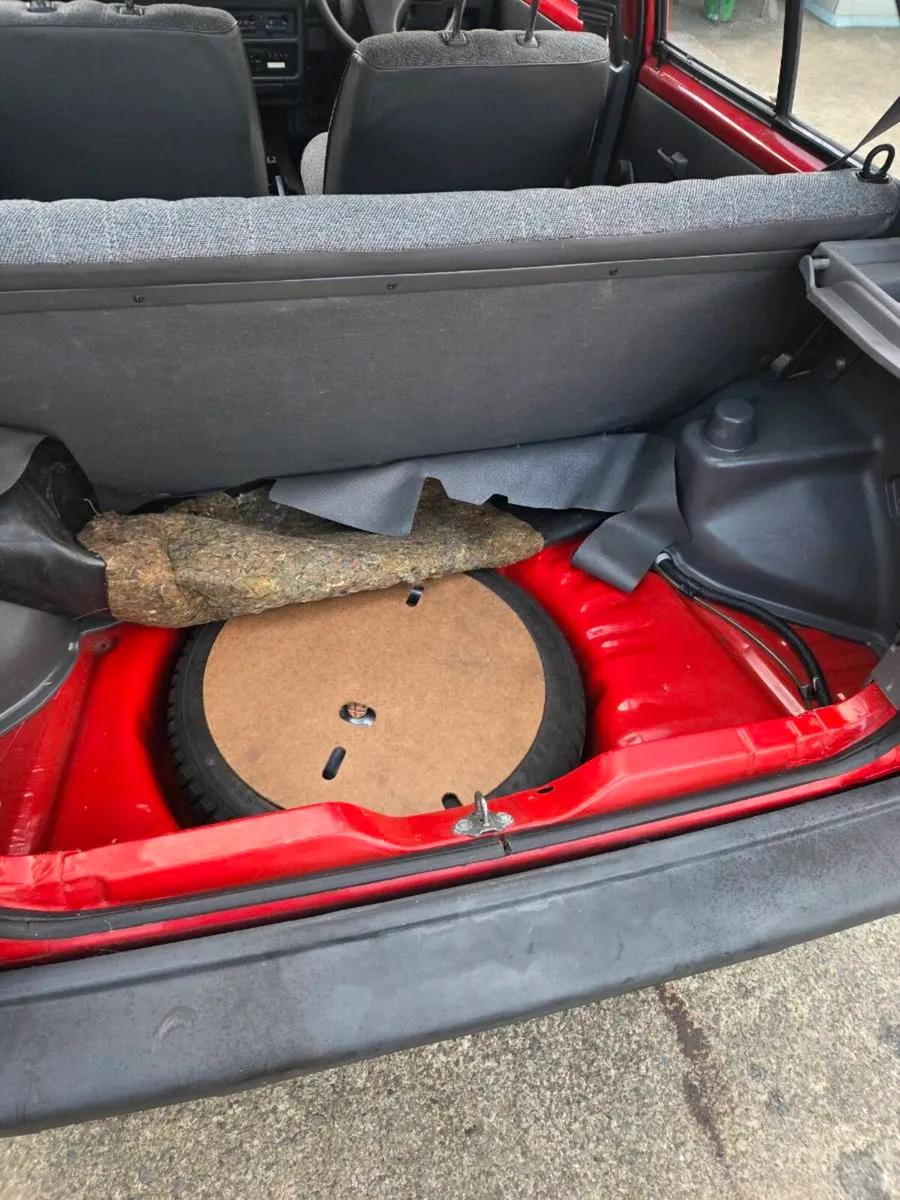 Nissan micra k10 - Image 3