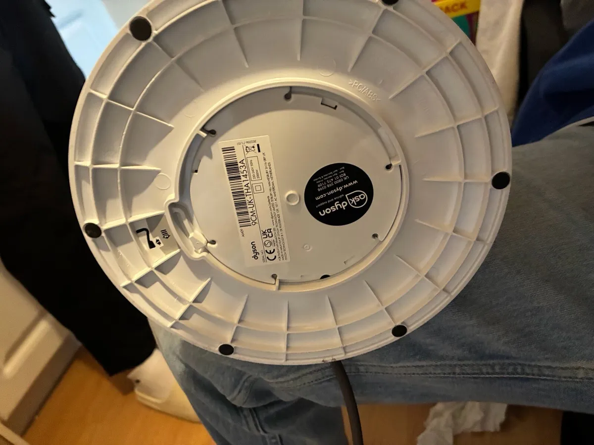 Dyson Hot+Cool AM09 Fan Heater - Image 3