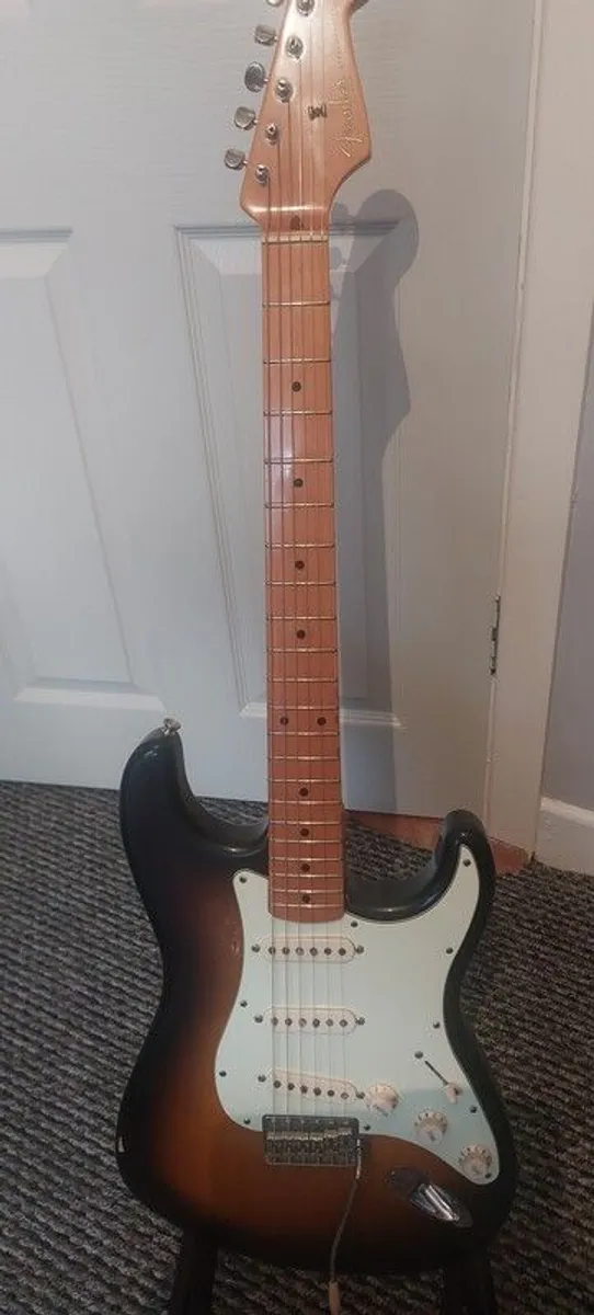 Fender Stratocaster 2006 - Image 3