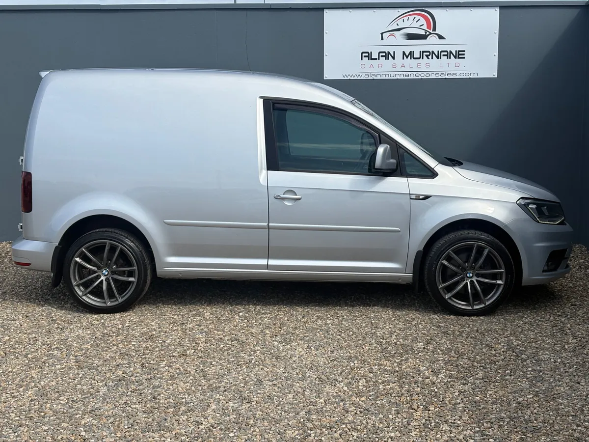 VOLKSWAGEN CADDY HIGHLINE MODEL  2016 - Image 4
