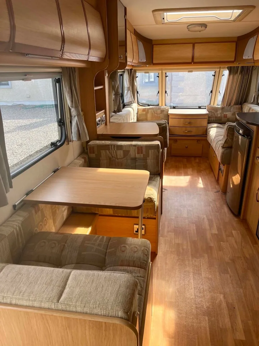 Coachmen amara 6-berth twin immaculate condition - Image 3