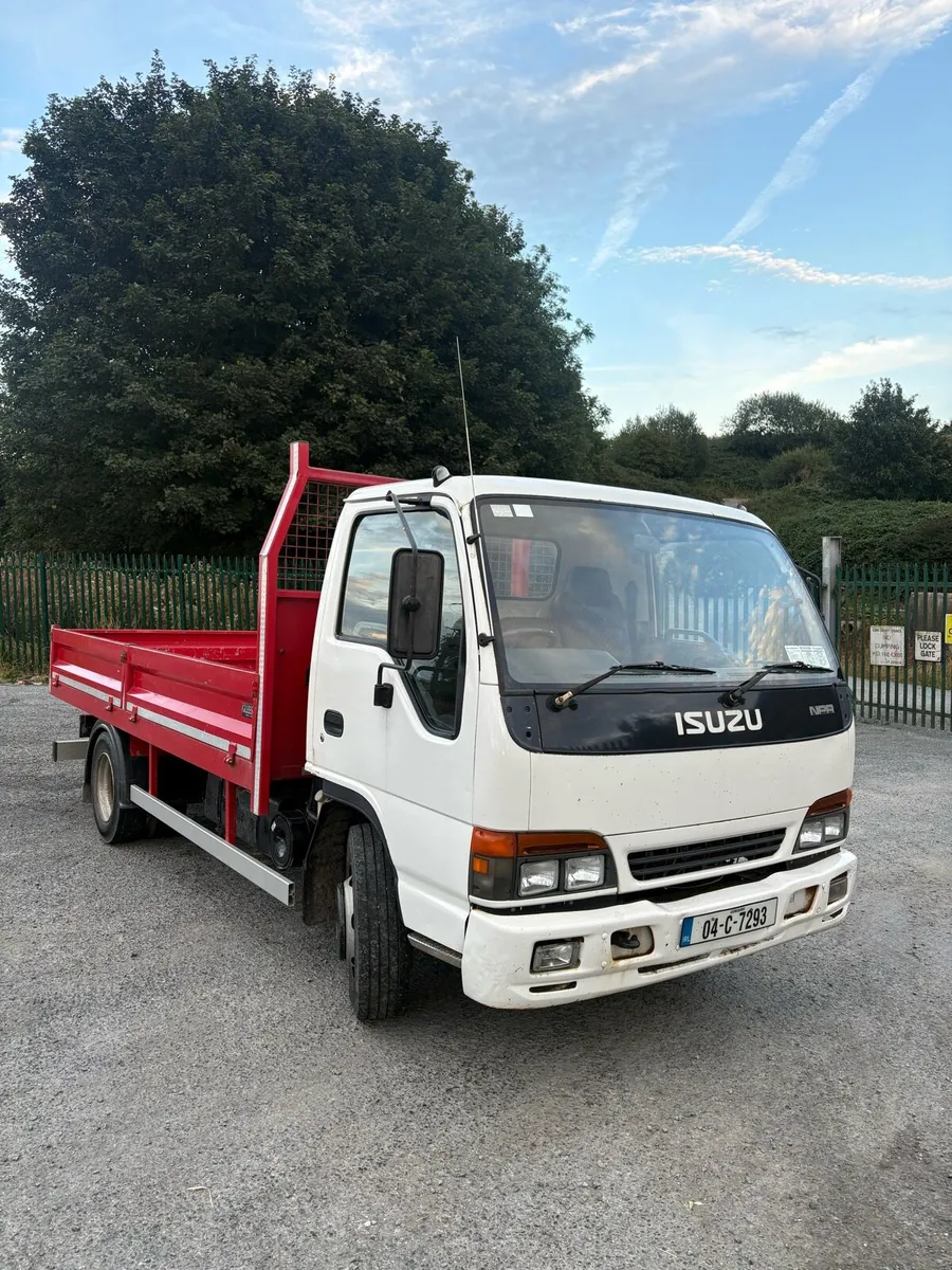 2004 Isuzu npr 6.2ton truck - Image 1