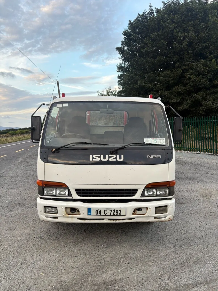 2004 Isuzu npr 6.2ton truck - Image 3