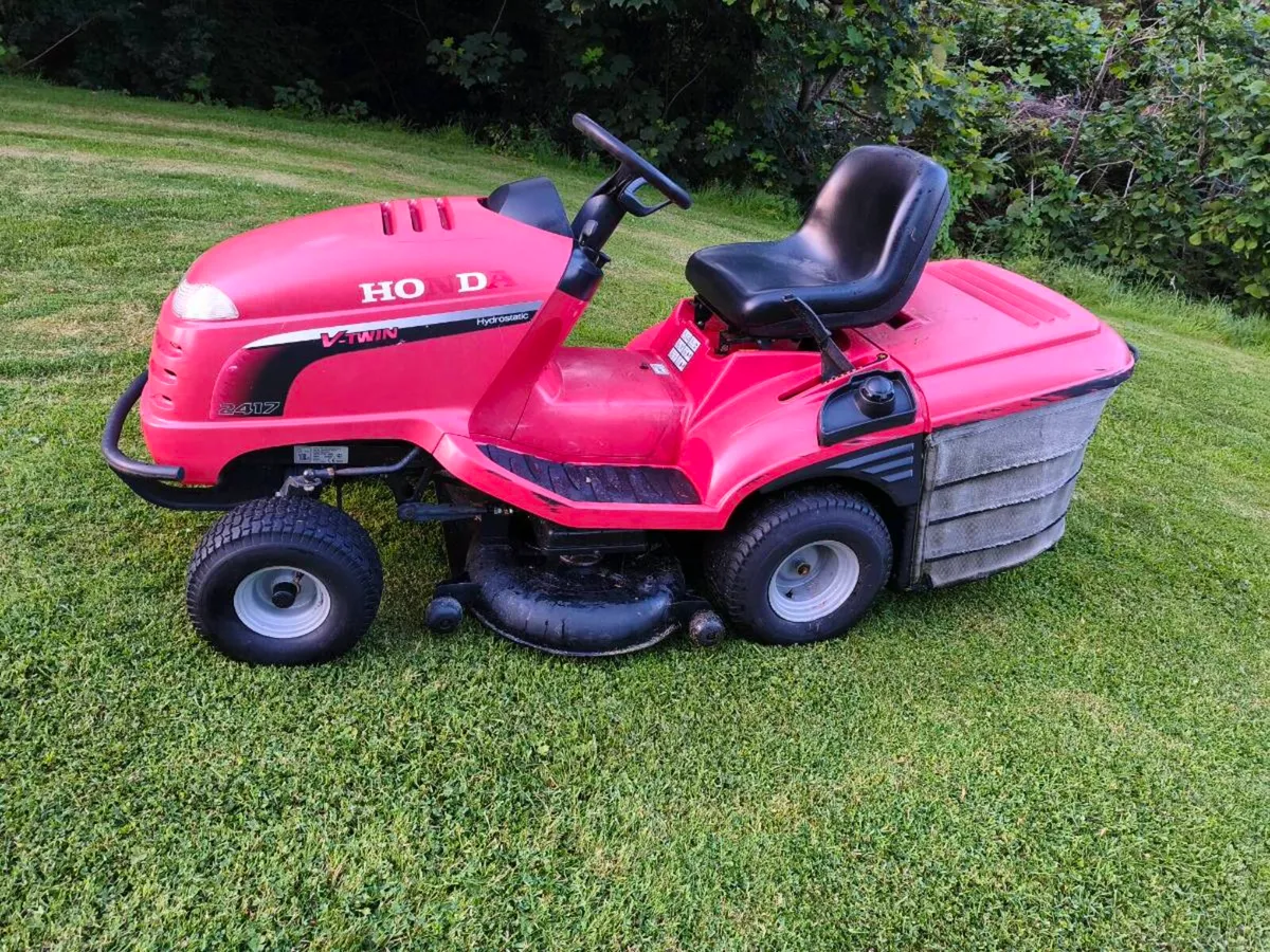 Ride on mower - Image 1