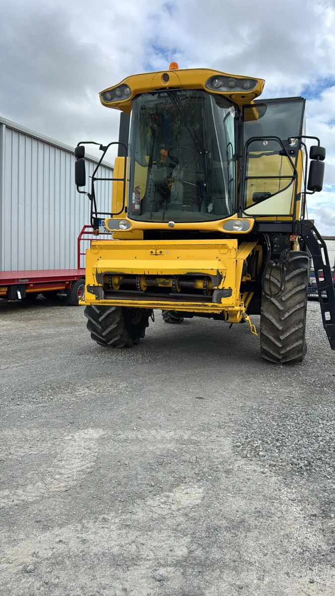 New Holland CS640 - Image 2