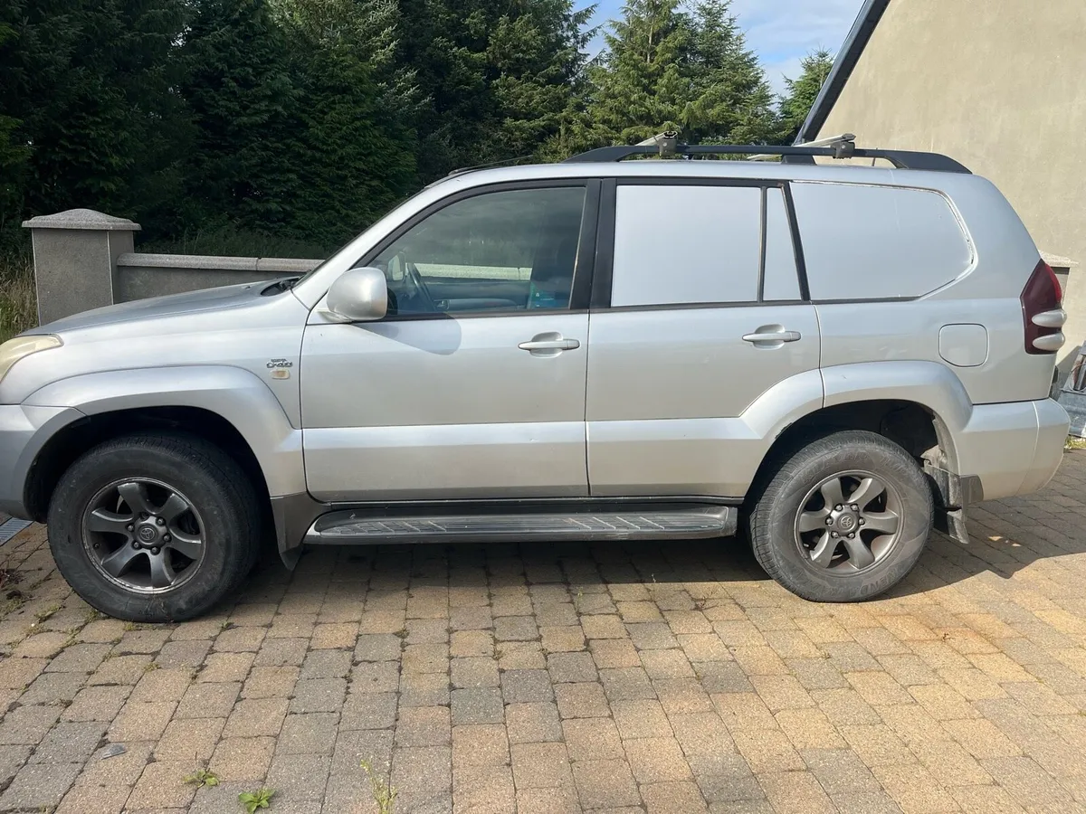 Spotless 03 landcruiser - Image 3