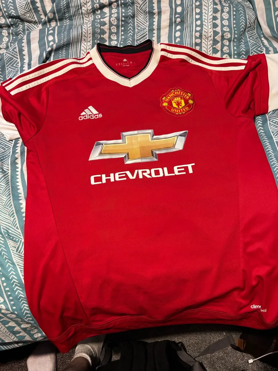 Man United Jersey 15/16 - Image 1