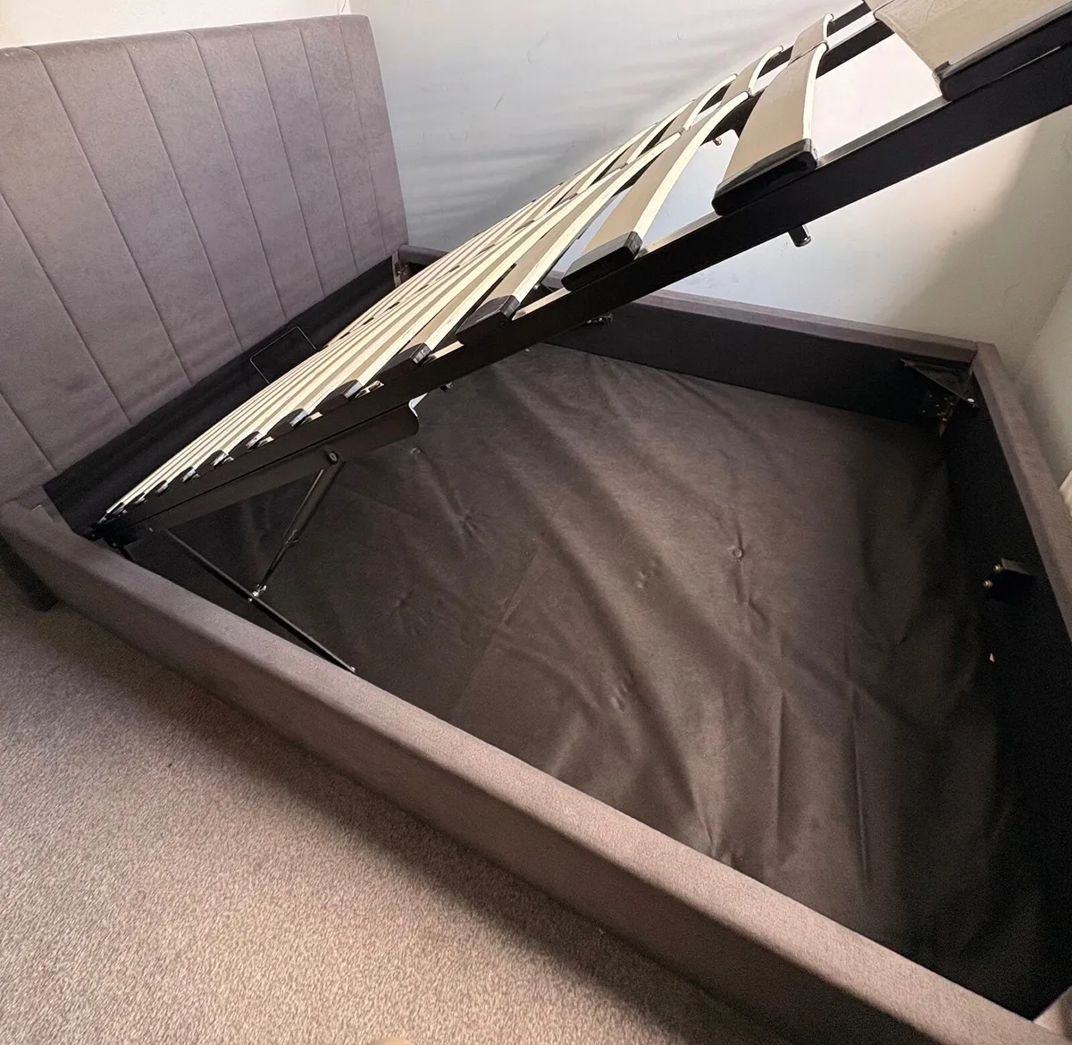 Double bed - Image 2