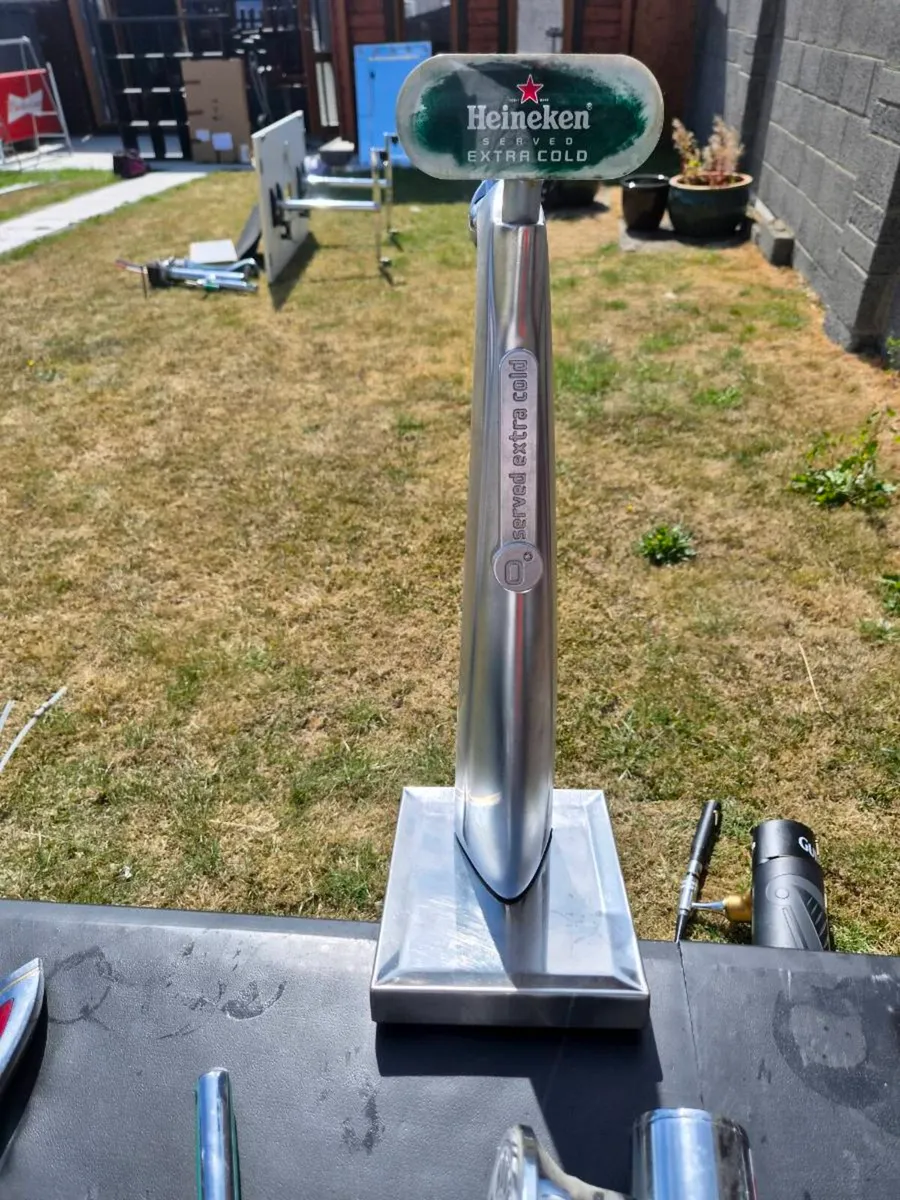 Bar taps - Image 1