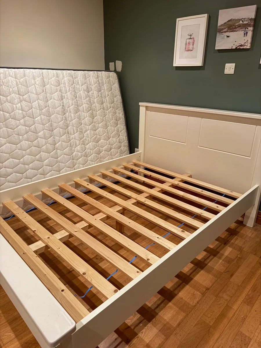 Bed - Image 1