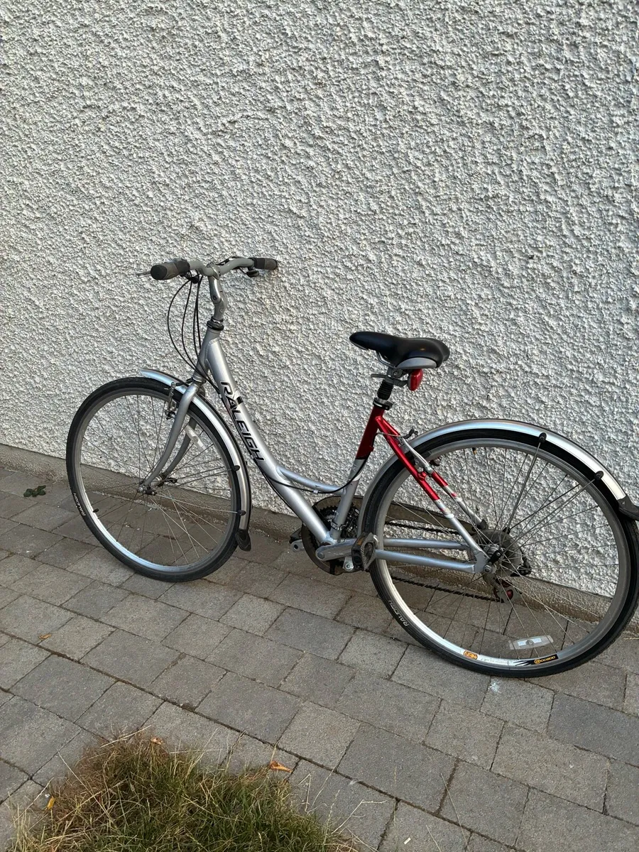 Ladies Raleigh Bike - Image 2