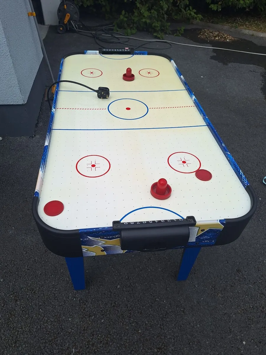 Air hockey table FREE - Image 3