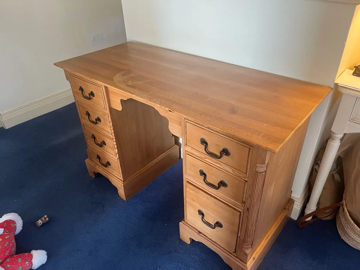 Pine dresser - Image 2